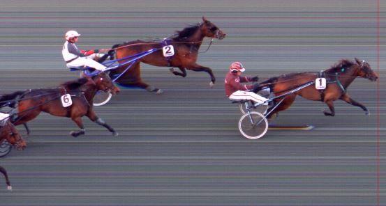 Målfoto for løp 5 på bane BI den 04.04.2014