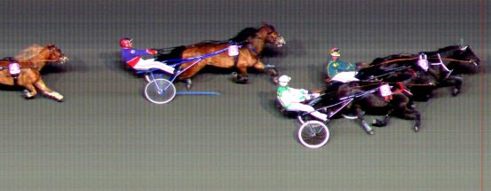 Målfoto for løp 8 på bane BI den 04.04.2014