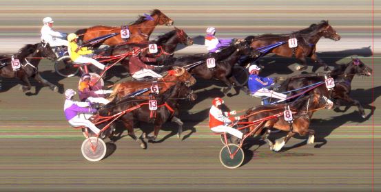 Målfoto for løp 10 på bane BI den 03.05.2014