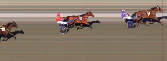 Målfoto for løp 9 på bane BI den 03.05.2014