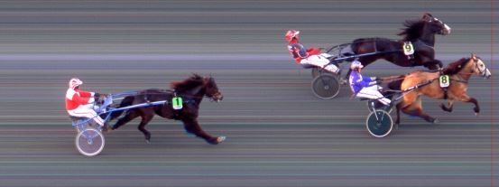 Målfoto for løp 9 på bane BI den 09.05.2014