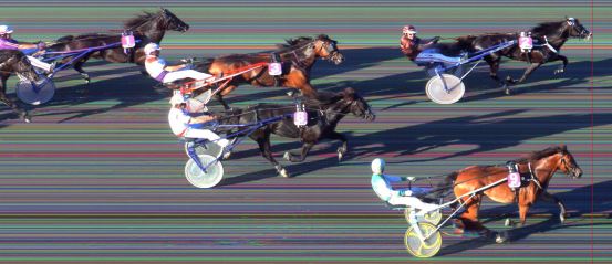 Målfoto for løp 8 på bane BI den 20.07.2014