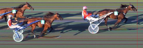 Målfoto for løp 4 på bane BI den 25.07.2014