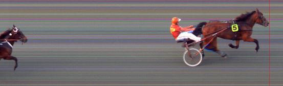 Målfoto for løp 9 på bane BI den 25.07.2014