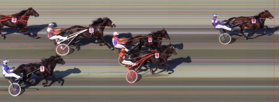 Målfoto for løp 10 på bane BI den 02.08.2014