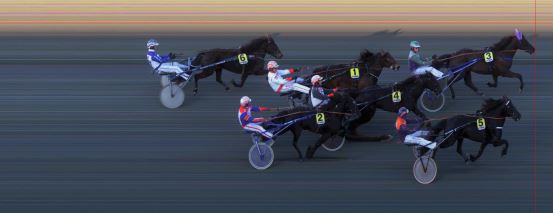 Målfoto for løp 1 på bane BI den 10.04.2015