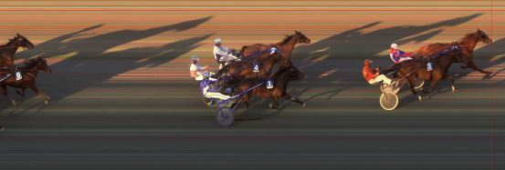 Målfoto for løp 2 på bane BI den 10.04.2015