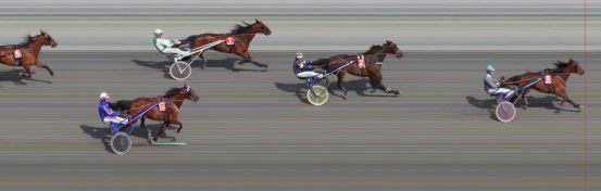 Målfoto for løp 3 på bane BI den 09.05.2015