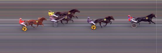 Målfoto for løp 1 på bane BI den 09.10.2021