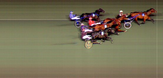 Målfoto for løp 2 på bane BI den 25.03.2022