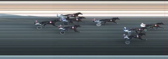 Målfoto for løp 3 på bane BJ den 08.04.2015