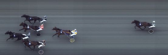 Målfoto for løp 2 på bane FO den 07.04.2015