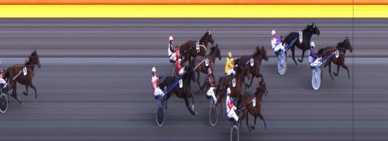 Målfoto for løp 5 på bane JA den 11.04.2014