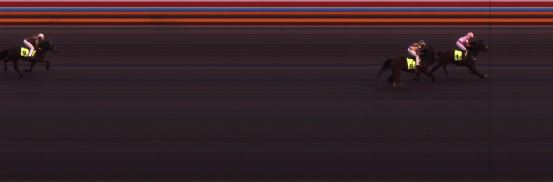 Målfoto for løp 9 på bane JA den 22.06.2015