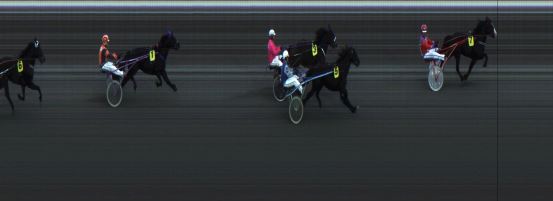 Målfoto for løp 1 på bane JA den 11.10.2015