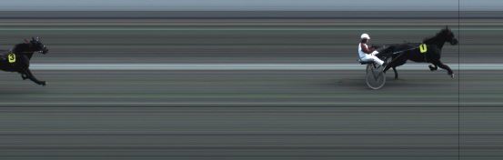 Målfoto for løp 1 på bane JA den 15.04.2016