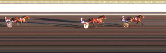 Målfoto for løp 8 på bane JA den 08.05.2016