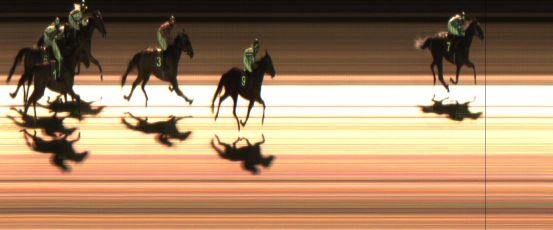 Målfoto for løp 8 på bane JA den 31.03.2017