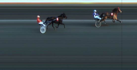 Målfoto for løp 3 på bane JA den 13.04.2018