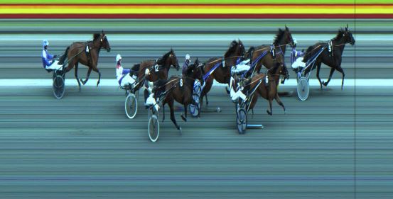 Målfoto for løp 6 på bane JA den 29.04.2020