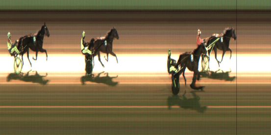 Målfoto for løp 2 på bane JA den 11.12.2020