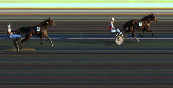 Målfoto for løp 5 på bane JA den 10.04.2022