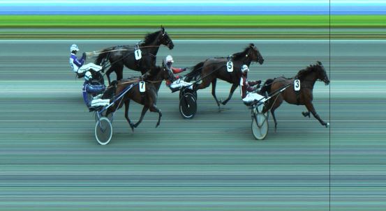 Målfoto for løp 5 på bane JA den 25.07.2022