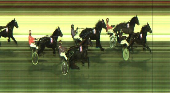 Målfoto for løp 8 på bane JA den 06.12.2022