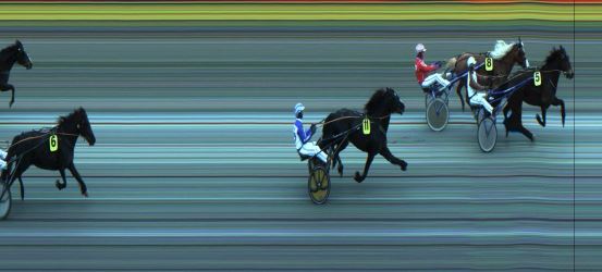 Målfoto for løp 1 på bane JA den 23.04.2023