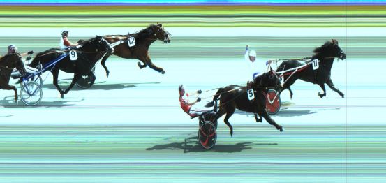 Målfoto for løp 5 på bane JA den 08.07.2023