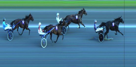 Målfoto for løp 8 på bane JA den 28.07.2023