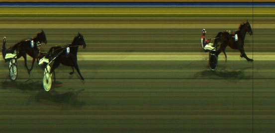 Målfoto for løp 2 på bane JA den 25.10.2023