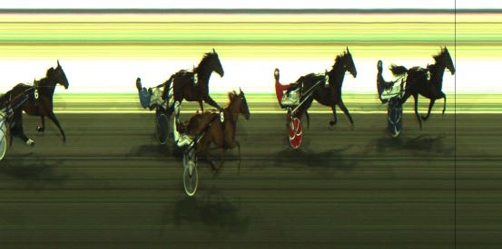 Målfoto for løp 6 på bane JA den 22.12.2023