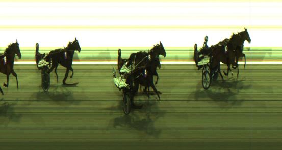 Målfoto for løp 8 på bane JA den 06.01.2024