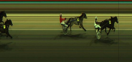 Målfoto for løp 1 på bane JA den 23.02.2024