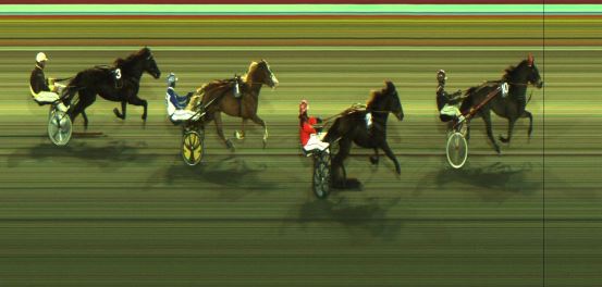 Målfoto for løp 6 på bane JA den 16.11.2024