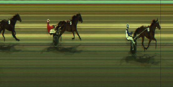 Målfoto for løp 6 på bane JA den 08.12.2024