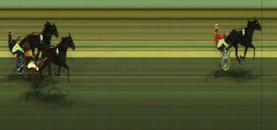 Målfoto for løp 6 på bane JA den 23.12.2024