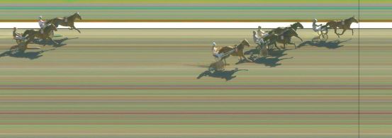 Målfoto for løp 8 på bane KL den 19.04.2014