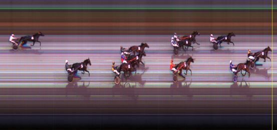 Målfoto for løp 8 på bane LE den 04.08.2014