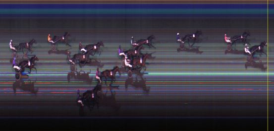 Målfoto for løp 8 på bane LE den 20.10.2014