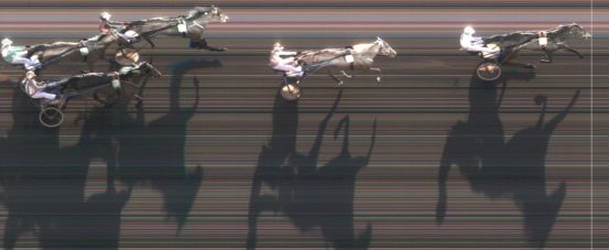 Målfoto for løp 4 på bane MO den 30.03.2014