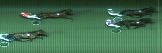 Målfoto for løp 8 på bane MO den 28.03.2016