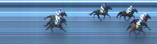 Målfoto for løp 3 på bane ST den 22.02.2014