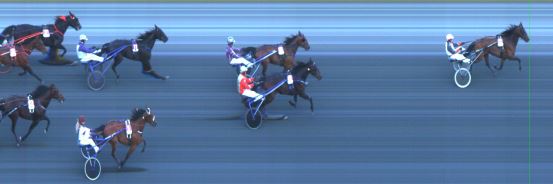 Målfoto for løp 8 på bane ST den 04.05.2014