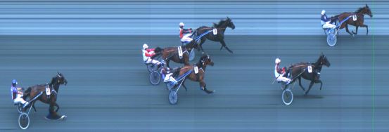 Målfoto for løp 5 på bane ST den 10.08.2014