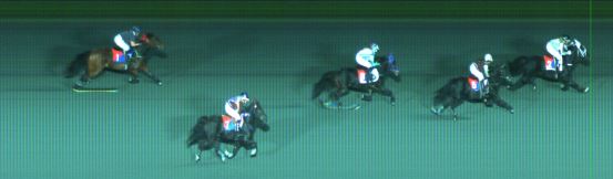 Målfoto for løp 8 på bane ST den 04.10.2015