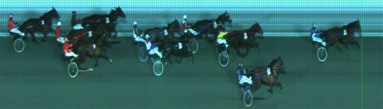 Målfoto for løp 8 på bane ST den 25.02.2018