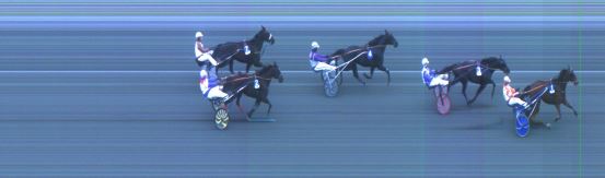 Målfoto for løp 2 på bane ST den 08.04.2018