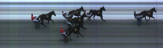 Målfoto for løp 1 på bane ST den 06.02.2021